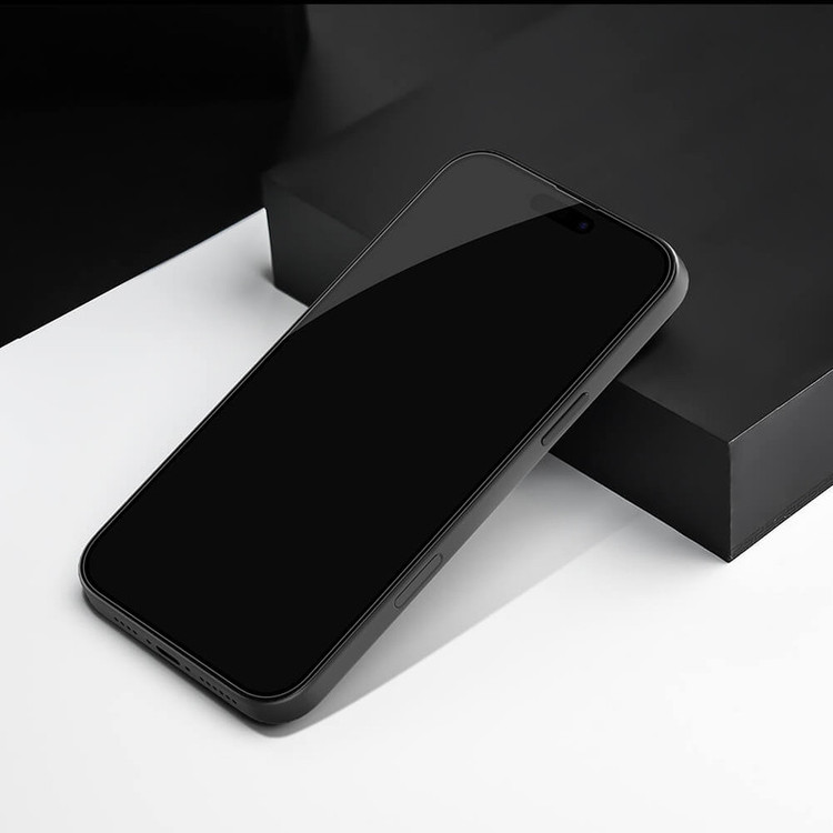 محافظ صفحه نمایش نیلکین مدل CP Plus Max مناسب برای گوشی موبایل اپل iPhone 16 Pro