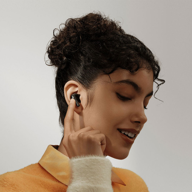 هدفون بلوتوثی شیائومی مدل Redmi Buds 5 Pro با نویز کنسلینگ فعال (ANC)، نویز کنسلینگ میکروفون (ENC)، درگاه شارژ USB Type-C، دارای میکروفون سهگانه در هر ایرباد برای حذف نویز و حذف صدای باد، مقاوم در برابر رطوبت و عرق