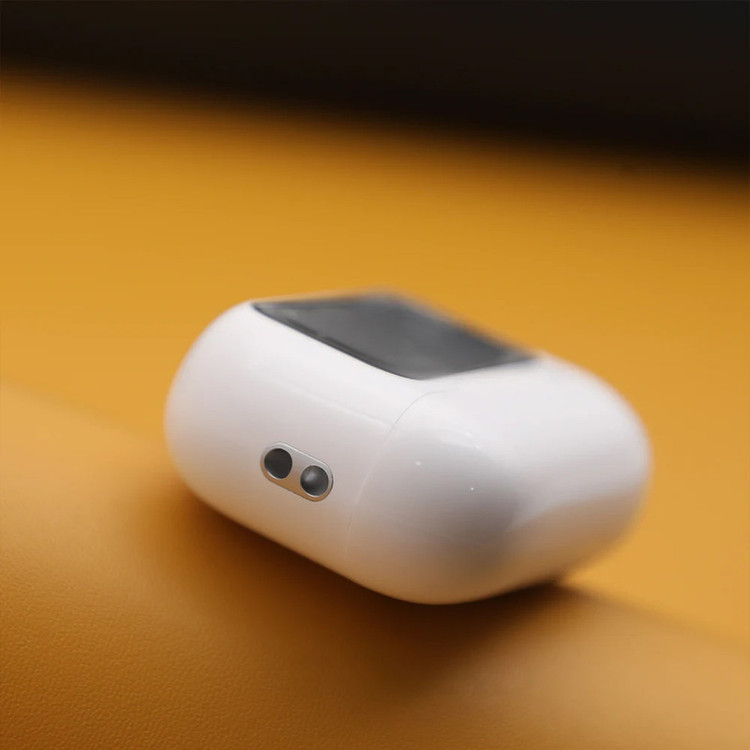 هدفون بلوتوثی ریمکس مدل CozyPods W30N دارای نویز کنسلینگ فعال (ANC)، درگاه شارژ USB Type-C، دارای نمایشگر روی صفحه محفظه شارژ