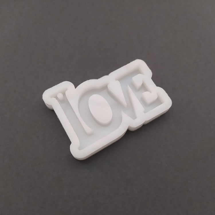 قالب رزین مدل جاکلیدی طرح LOVE کد 1