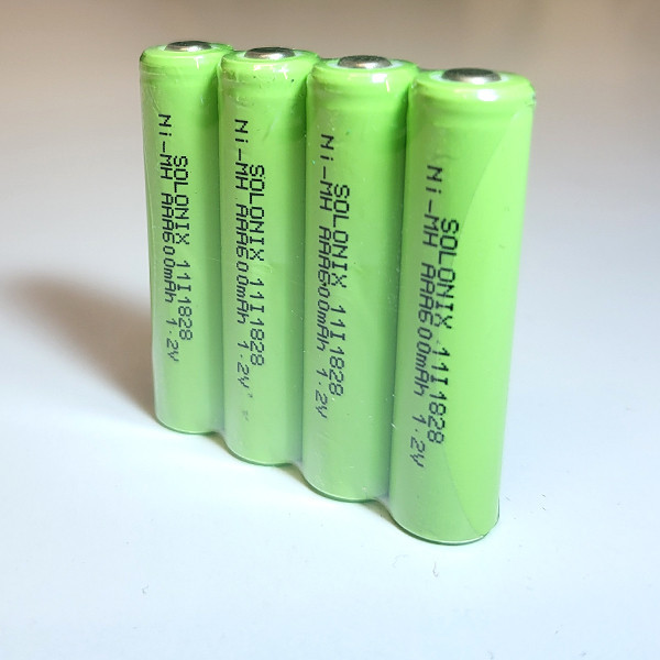 باتری نیم قلمی قابل شارژ سولونیکس مدل Ni-MH 600mAh FLAT مجموعه 4 عددی