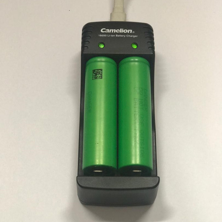 شارژر باتری کملیون مدل 305 - 18650