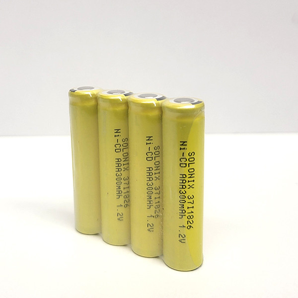 باتری نیم قلمی قابل شارژ سولونیکس مدل صنعتی 300mAh سرتخت مجموعه 4 عددی