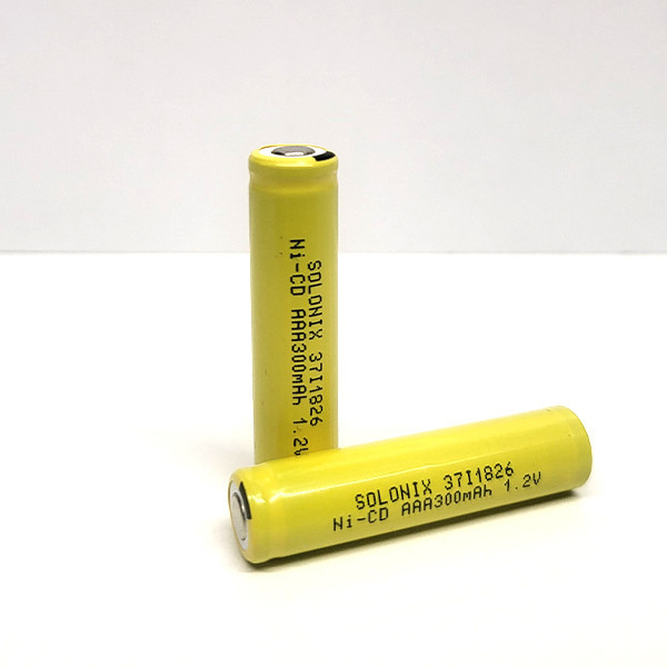 باتری نیم قلمی قابل شارژ سولونیکس مدل صنعتی 300mAh سرتخت مجموعه 4 عددی
