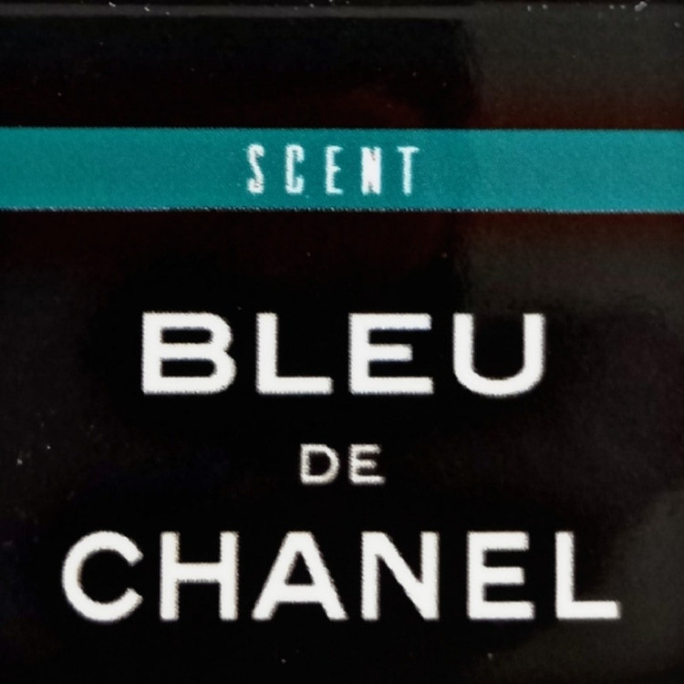 اسپری خوشبو کننده و شیشه شور اتومبیل سیکس مدل Glass cleaner BLUE DE CHANEL حجم 270 میل
