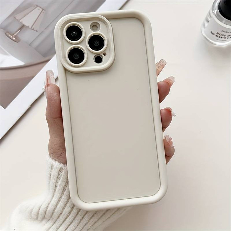 کاور موکولو مدل Silicone Puffer Strap مناسب برای گوشی موبایل اپل iPhone 16 Pro به همراه بند آویز