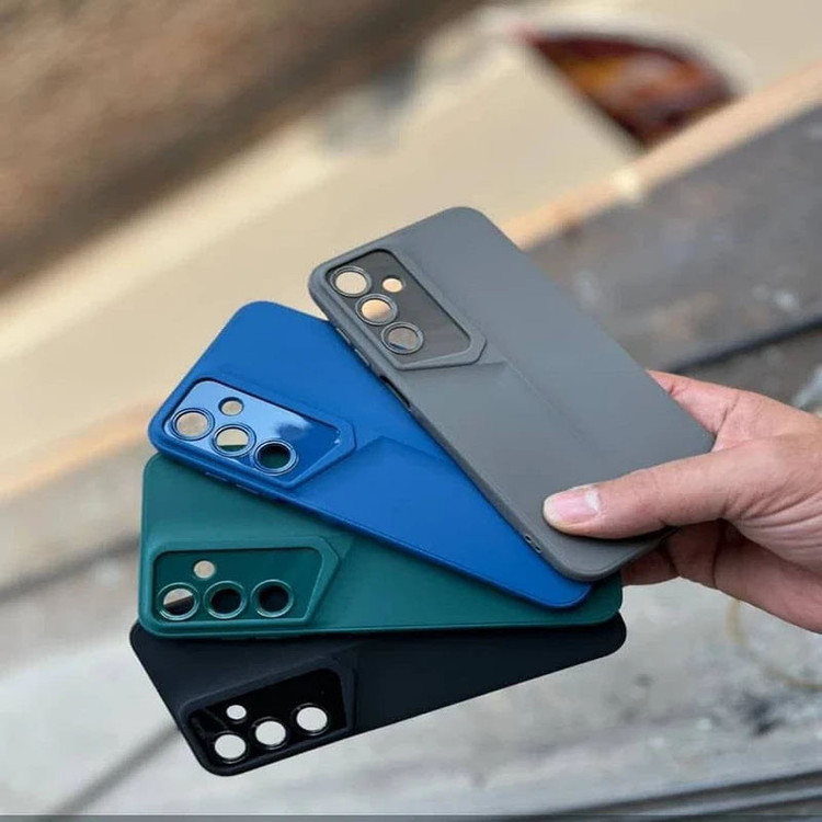 کاور آکادا مدل Side مناسب برای گوشی موبایل سامسونگ Galaxy A56