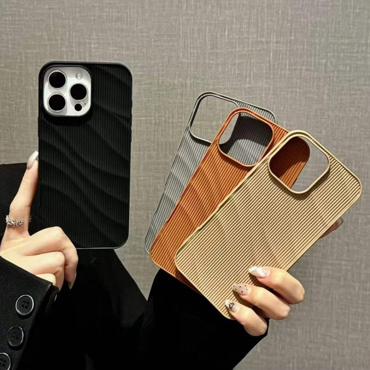 کاور آکادا مدل Curve مناسب برای گوشی موبایل اپل iphone 16