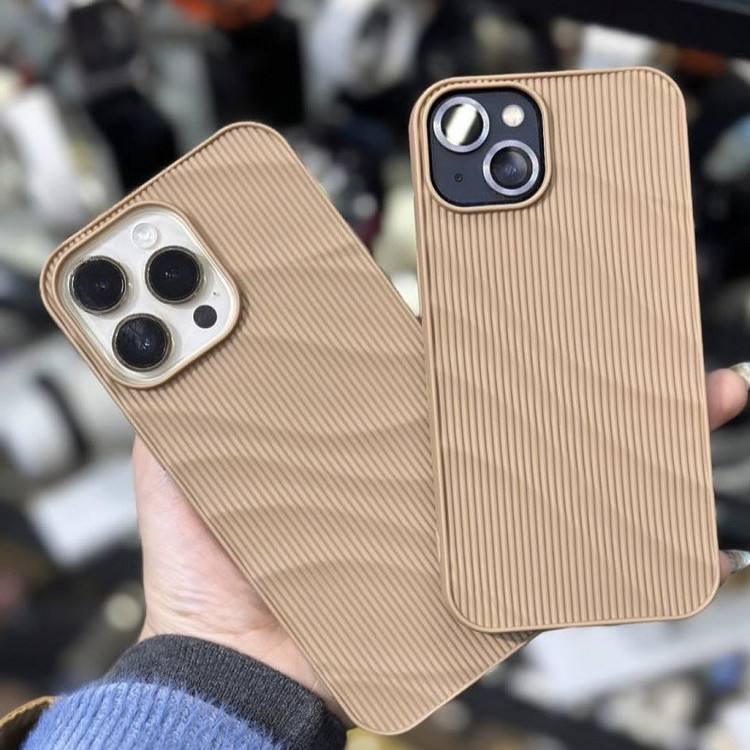 کاور آکادا مدل Curve مناسب برای گوشی موبایل اپل iphone 16
