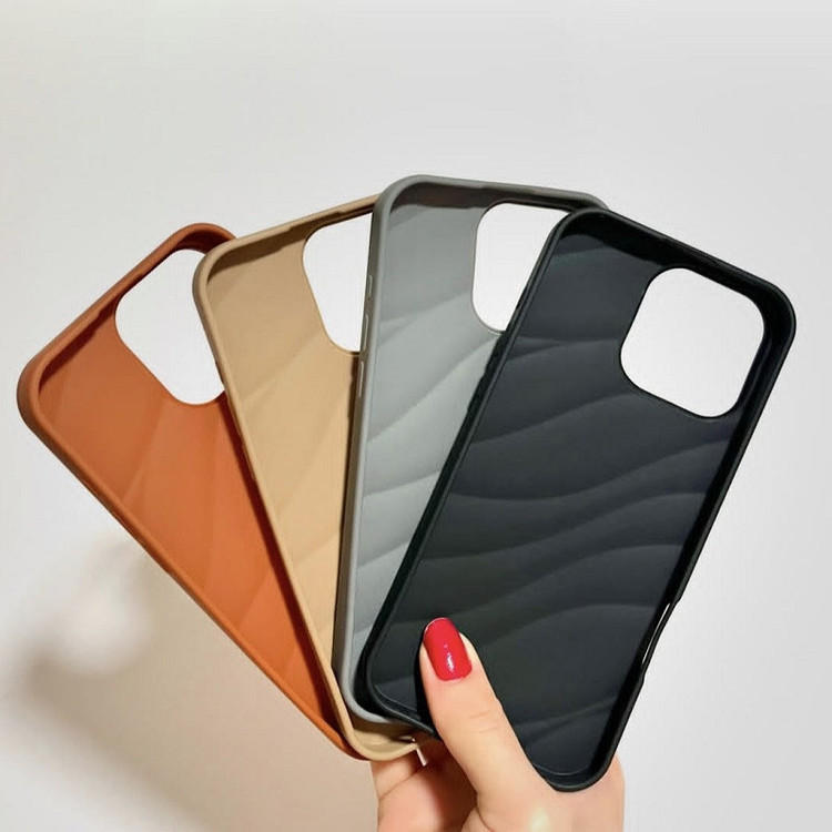کاور آکادا مدل Curve مناسب برای گوشی موبایل اپل iphone 16