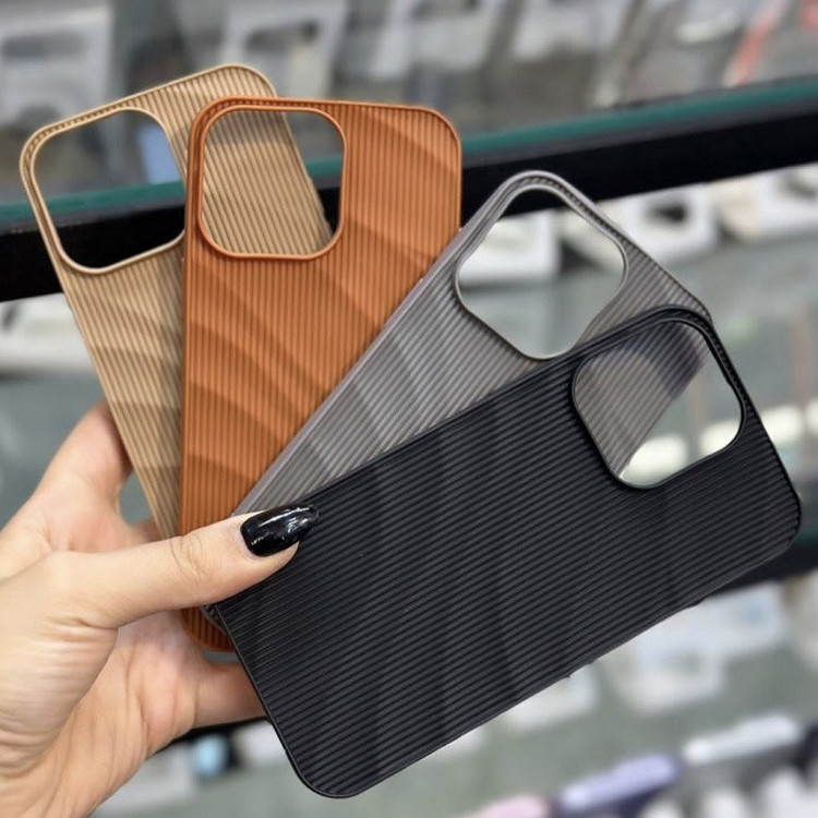کاور آکادا مدل Curve مناسب برای گوشی موبایل اپل iphone 16