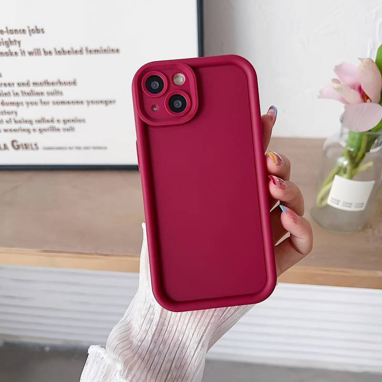 کاور موکولو مدل Silicone Puffer Strap مناسب برای گوشی موبایل اپل iPhone 13 به همراه بندآویز