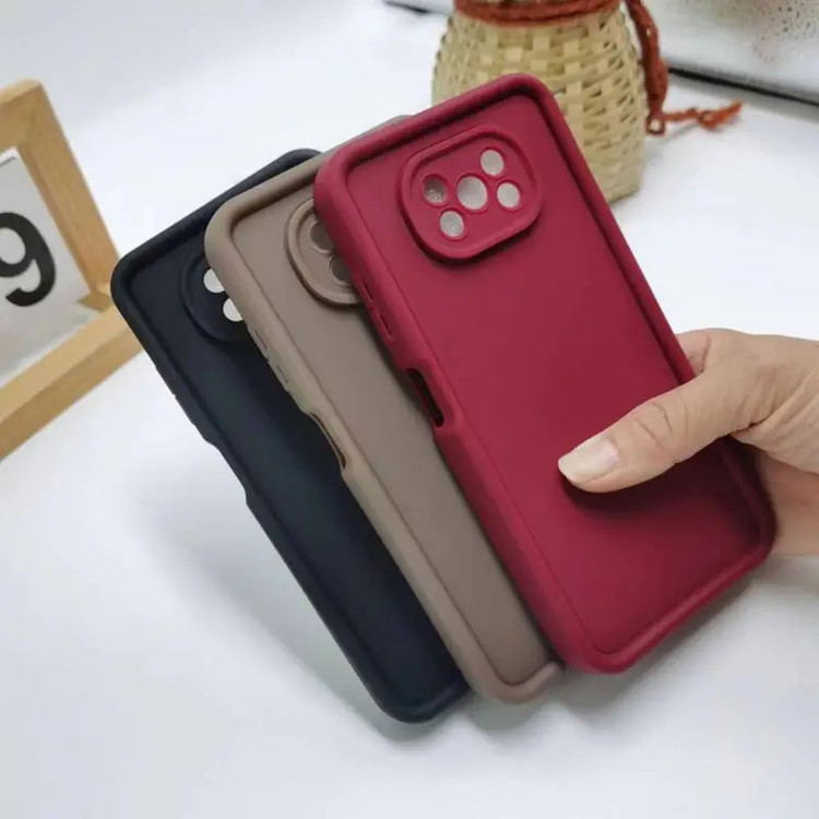کاور موکولو مدل Silicone Puffer Strap مناسب برای گوشی موبایل شیائومی Poco X3/ Poco X3 Pro به همراه بند آویز