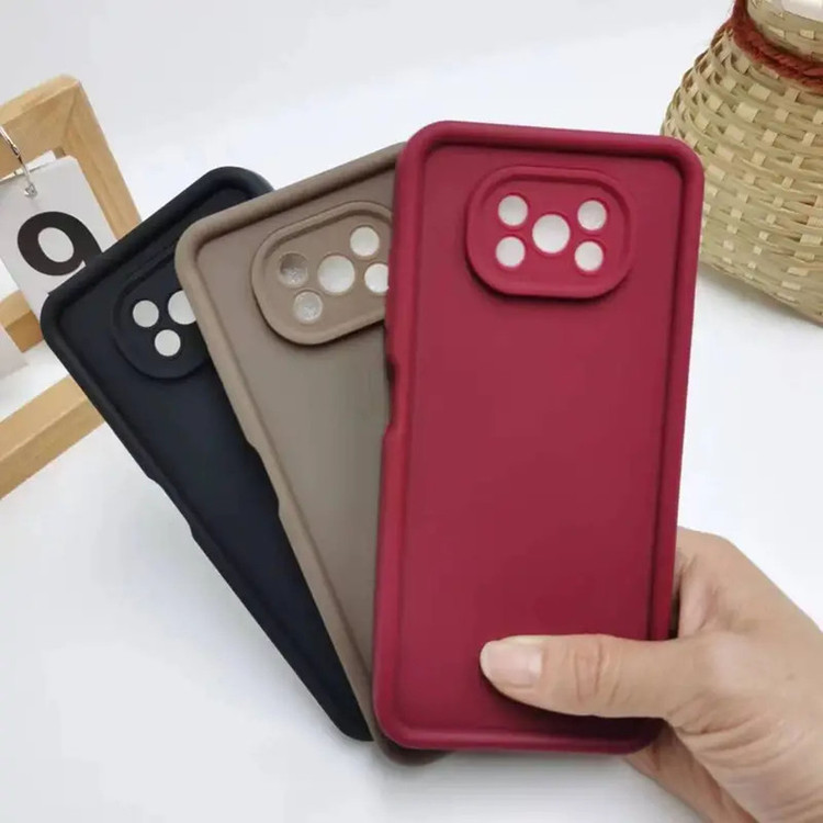کاور موکولو مدل Silicone Puffer Strap مناسب برای گوشی موبایل شیائومی Poco X3/ Poco X3 Pro به همراه بند آویز
