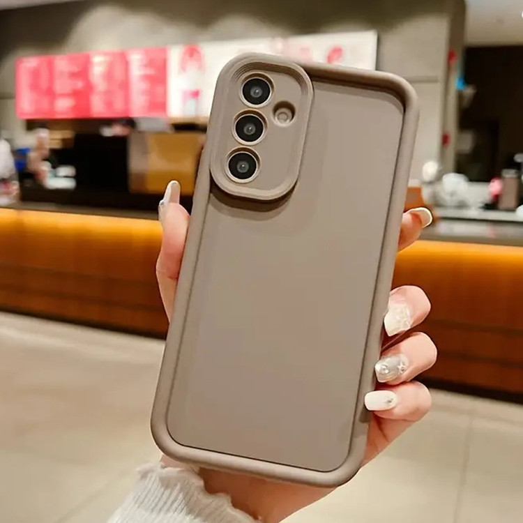 کاور موکولو مدل Silicone Puffer Strap مناسب برای گوشی موبایل سامسونگ Galaxy A25 به همراه بند آویز