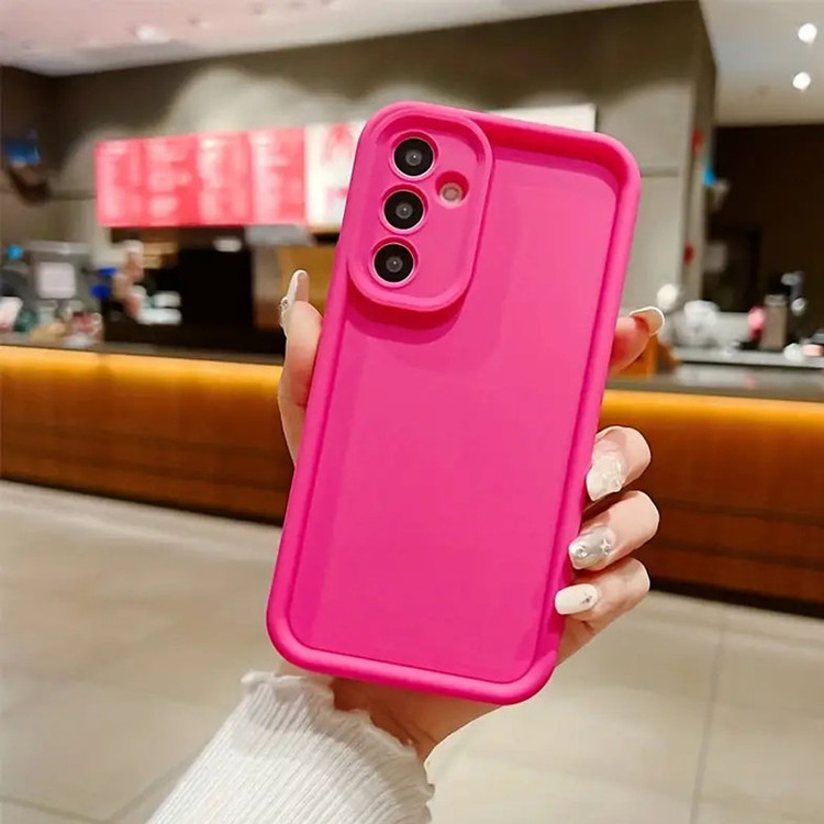 کاور موکولو مدل Silicone Puffer Strap مناسب برای گوشی موبایل سامسونگ Galaxy A25 به همراه بند آویز