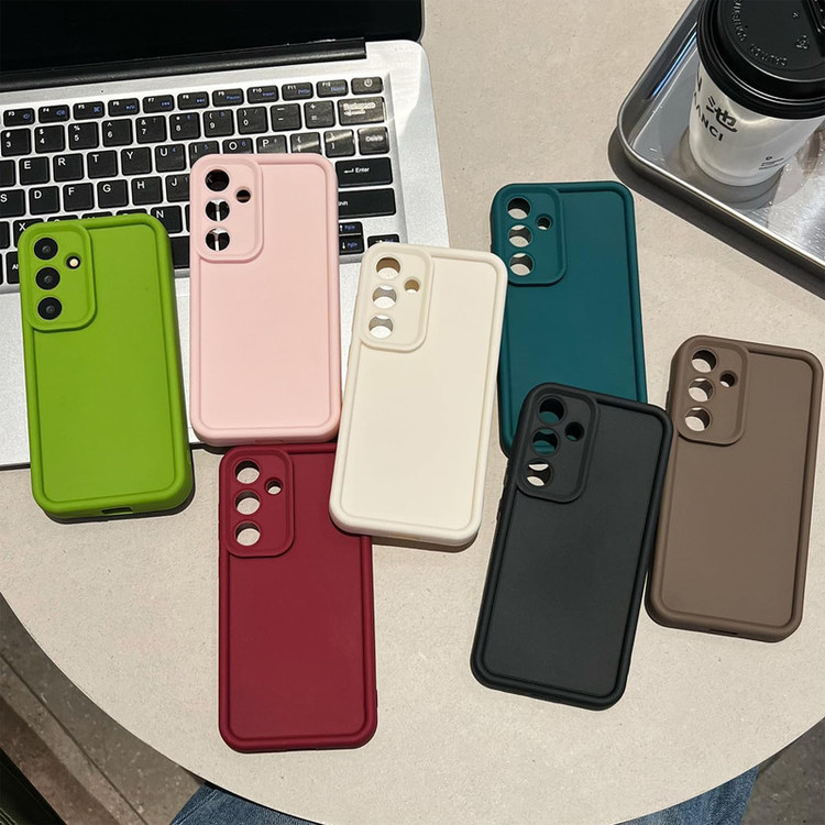 کاور موکولو مدل Silicone Puffer Strap مناسب برای گوشی موبایل سامسونگ Galaxy A17 به همراه بند آویز