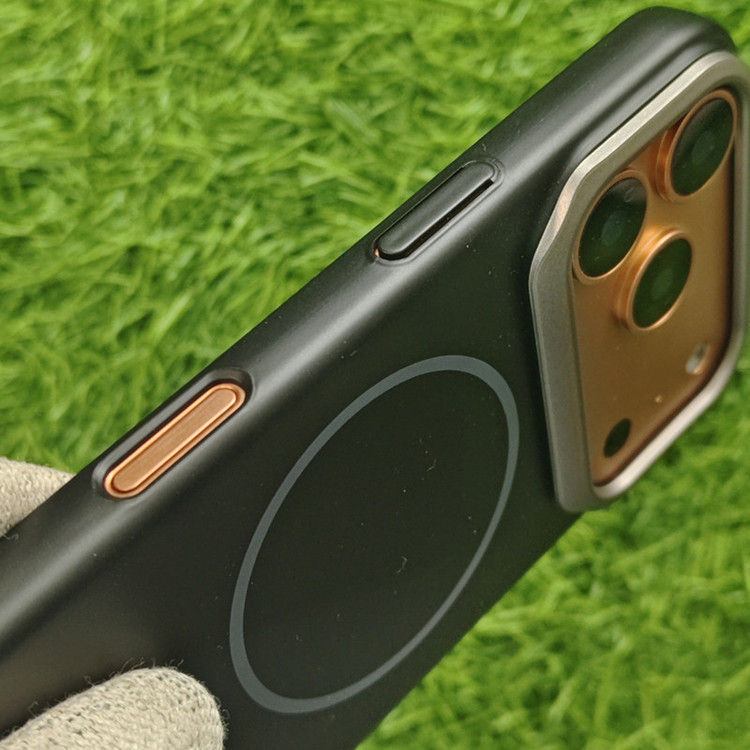 کاور قاب ناب مدل AuricMatte Signature Magsafe Case مناسب برای گوشی موبایل اپل IPhone 17 Pro Max