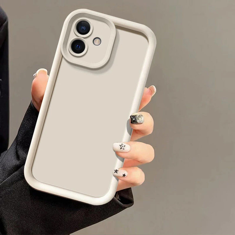 کاور موکولو مدل Silicone Puffer Strap مناسب برای گوشی موبایل سامسونگ Galaxy A06 به همراه بند آویز