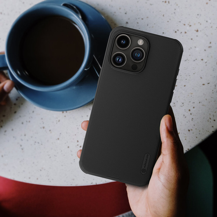 کاور نیلکین مدل Super Frosted Shield Pro مناسب برای گوشی موبایل اپل iPhone 15 Pro Max