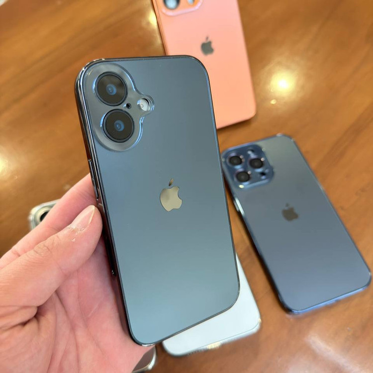 کاور مدل کلاسیک مناسب برای گوشی اپل Iphone 13 Normal
