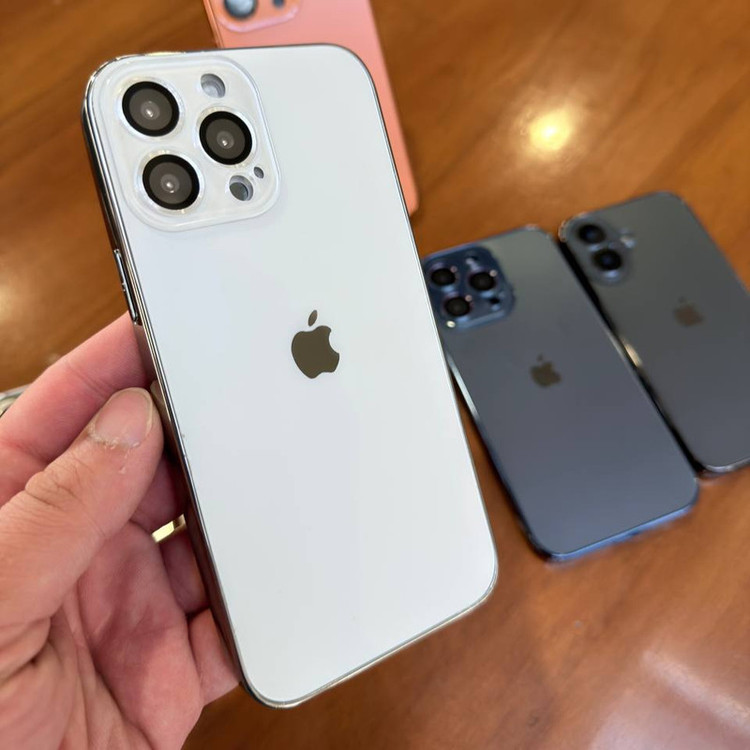 کاور مدل کلاسیک مناسب برای گوشی اپل Iphone 13 Normal