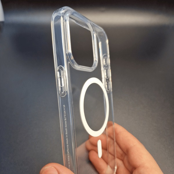 کاور اسپیگن مدل ultra hybrid clear magsafe مناسب برای گوشی موبایل اپل iphone 15promax