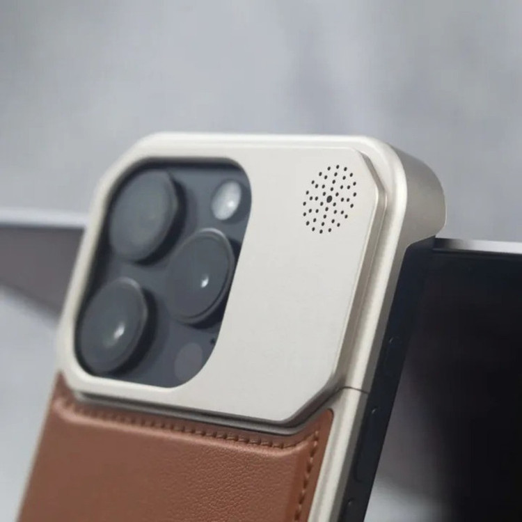 کاور اپیکوی مدل Lux Leather Metal مناسب برای گوشی موبایل اپل iPhone 13 Pro Max