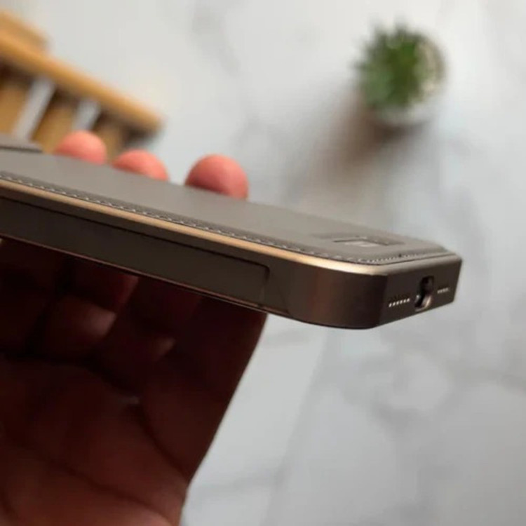 کاور اپیکوی مدل Lux Leather Metal مناسب برای گوشی موبایل اپل iPhone 13 Pro Max