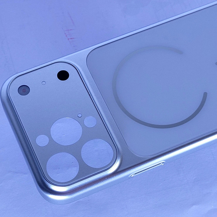 کاور مدل convert مناسب برای گوشی موبایل اپل iphone 16 pro