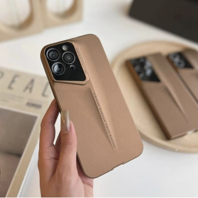 کاور آکادا مدل Sport Car مناسب برای گوشی موبایل اپل iphone 16 Pro Max