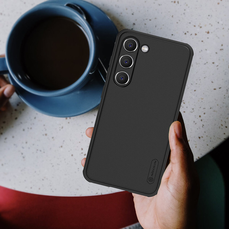 کاور نیلکین مدل Super Frosted Shield Pro مناسب برای گوشی موبایل سامسونگ Galaxy S23 Plus