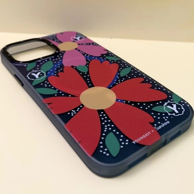 کاور یانگ کیت مدل sunshine flowery smile مناسب برای گوشی موبایل اپل Apple iphone 15 promax