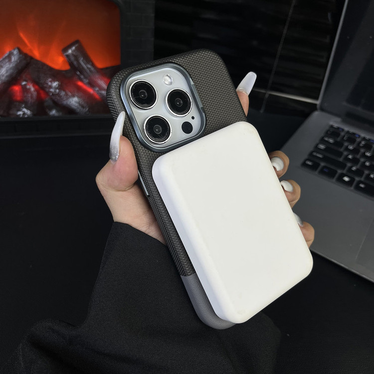 کاور اپیکوی مدل Vegan Leather مناسب برای گوشی موبایل اپل iPhone 16 Pro