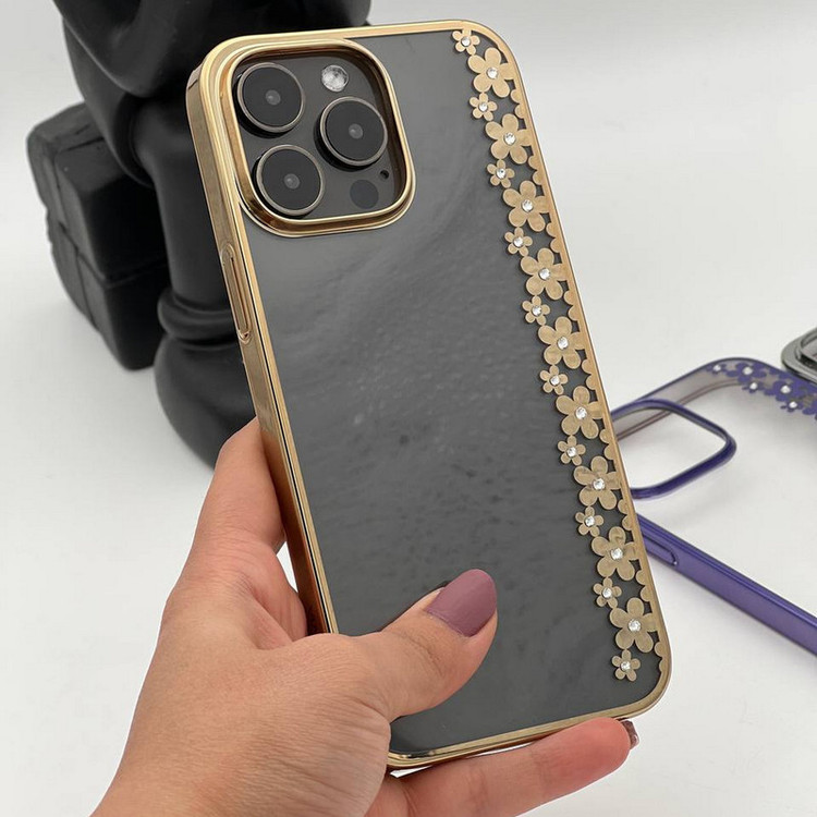 کاور دیویا مدل نگین دار طرح gol مناسب برای گوشی موبایل اپل iphone 14/13