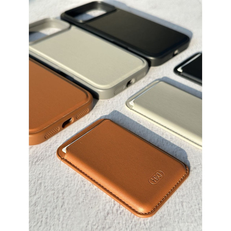 کاور اچ دی دی مدل HBC-317 مناسب برای گوشی موبایل اپل iPhone 17 Pro به همراه جاکارتی