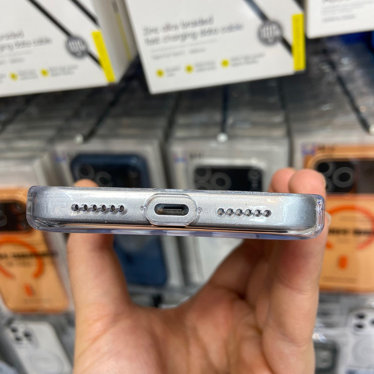 کاور آیس گارد ام اچ مناسب برای گوشی موبایل اپل iphone 16 PRO MAX