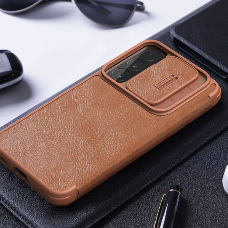 کیف کلاسوری نیلکین مدل QIN PRO مناسب برای گوشی موبایل سامسونگ Galaxy S22