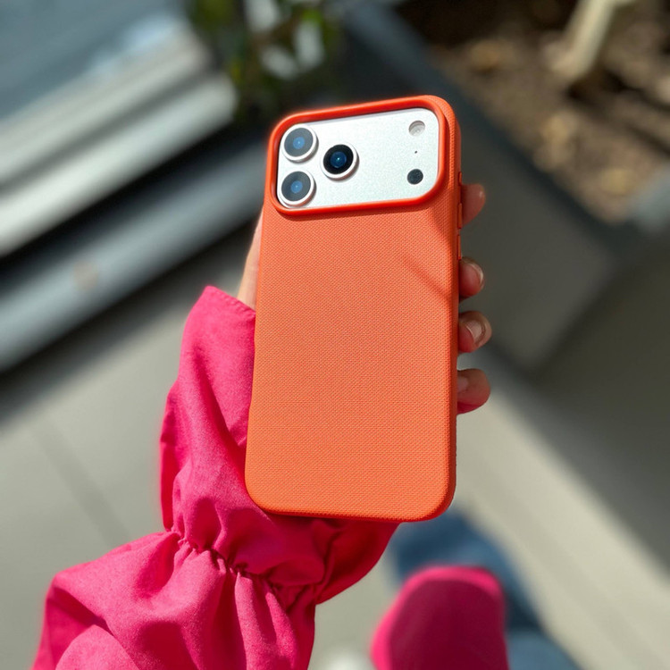 کاور مدل Leather مناسب برای گوشی موبایل اپل Iphone 17 Pro