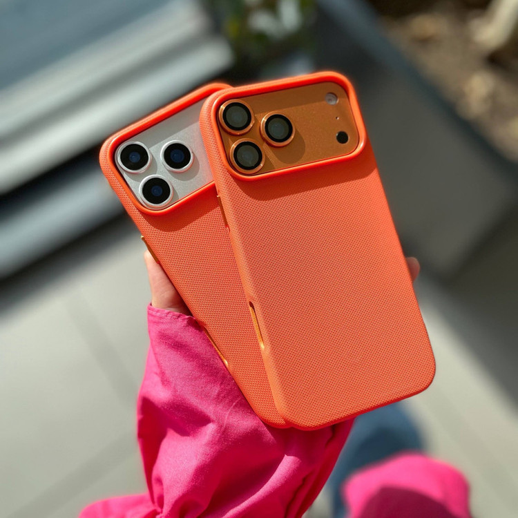 کاور مدل Leather مناسب برای گوشی موبایل اپل Iphone 17