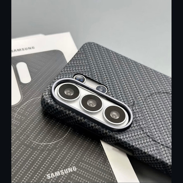 کاور مدل Carbon Magnet مناسب برای گوشی موبایل سامسونگ Galaxy S26 Ultra