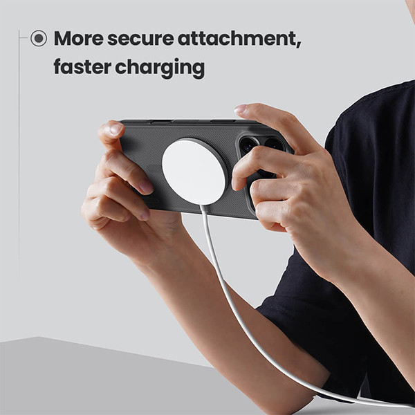 کاور نیلکین مدل Super Frosted Shield Pro Transparent Magnetic مناسب برای گوشی موبایل اپل iPhone 17 Pro Max