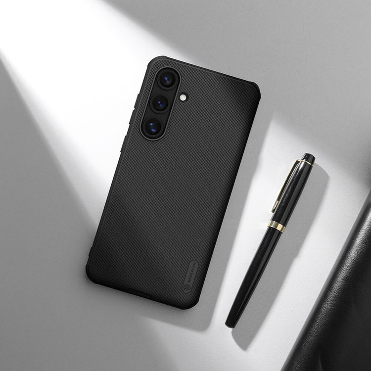 کاور نیلکین مدل Frosted Shield Pro Magnetic مناسب برای گوشی موبایل سامسونگ Galaxy S24 FE