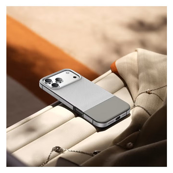 کاور لِولو مدل Cuir MagSafe مناسب برای گوشی موبایل اپل iPhone 17 Pro Max