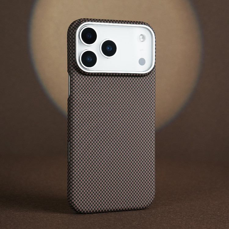 کاور اپیکوی مدل SlimCarbon Texture Magnetic مناسب برای گوشی موبایل اپل iPhone 17 Pro Max