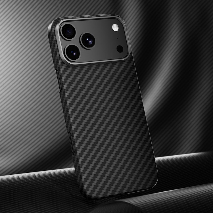 کاور اپیکوی مدل Slim Carbonic Fiber Magnetic مناسب برای گوشی موبایل اپل iPhone 17 Pro Max