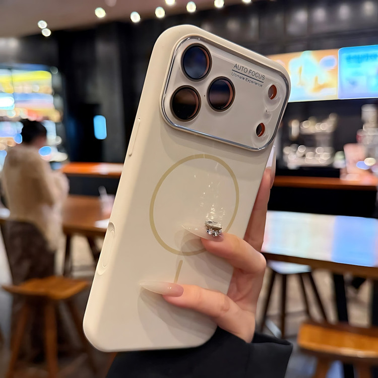 کاور مدل Zoya مناسب برای گوشی موبایل اپل iPhone 17 Pro Max