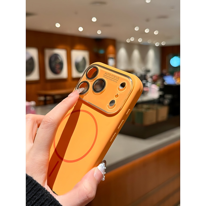 کاور مدل Zoya مناسب برای گوشی موبایل اپل iPhone 17 Pro Max