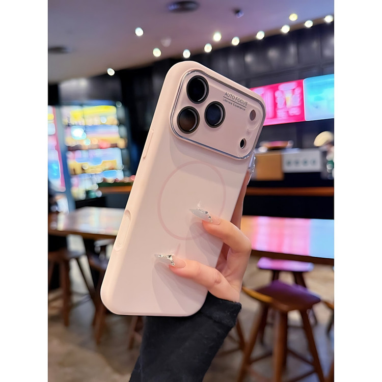 کاور مدل Zoya مناسب برای گوشی موبایل اپل iPhone 17 Pro Max