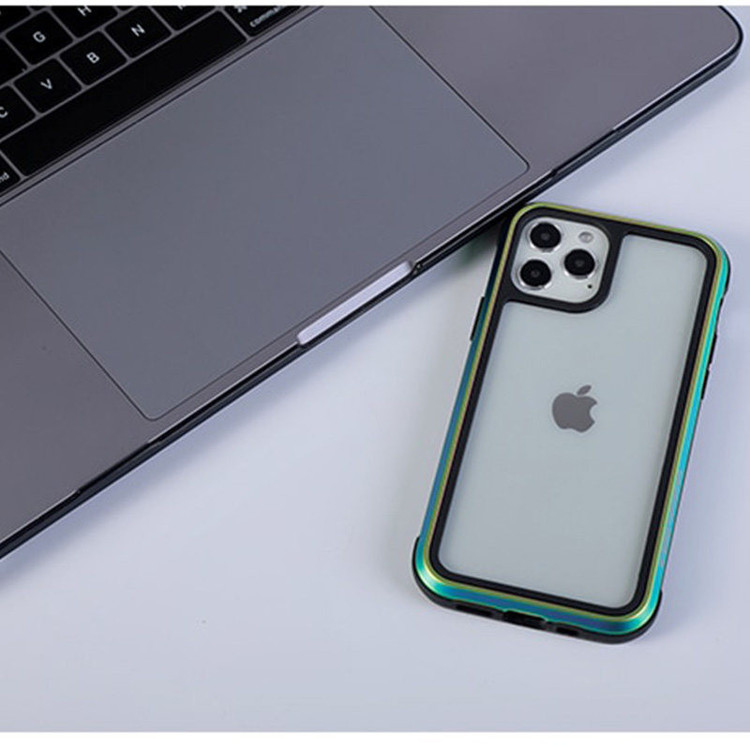 کاور کی-زد دو مدل Ares مناسب برای گوشی موبایل اپل iPhone 15 Pro